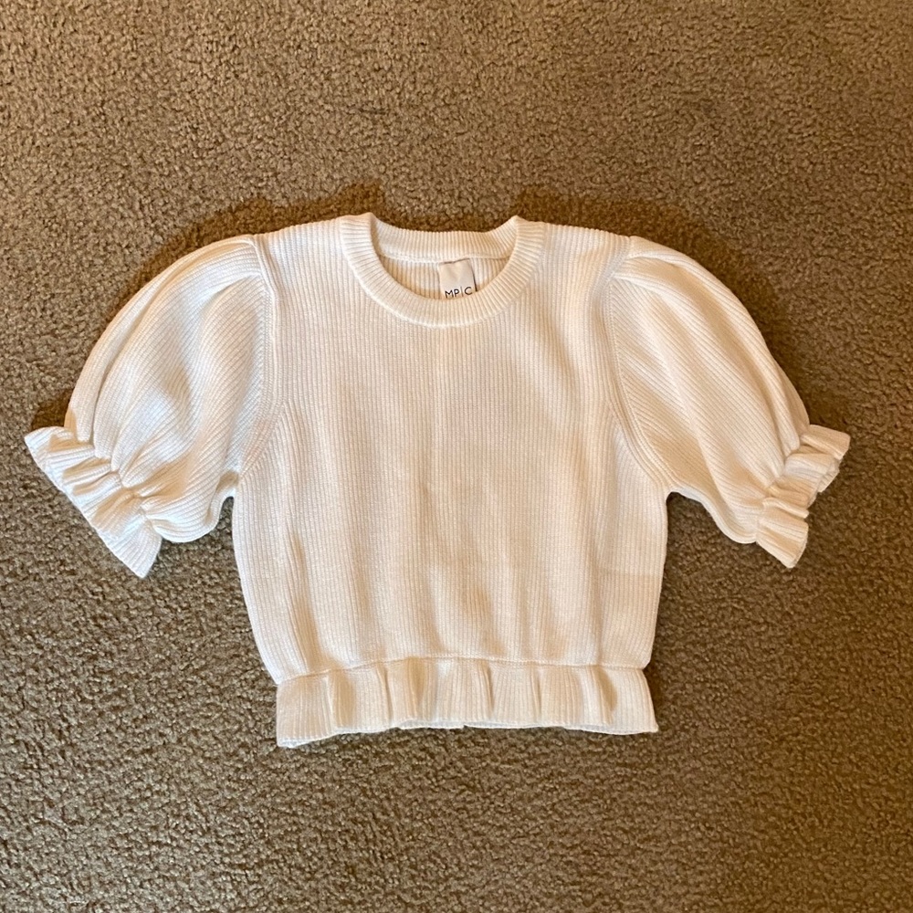 White puff sleeve crop top from local boutique